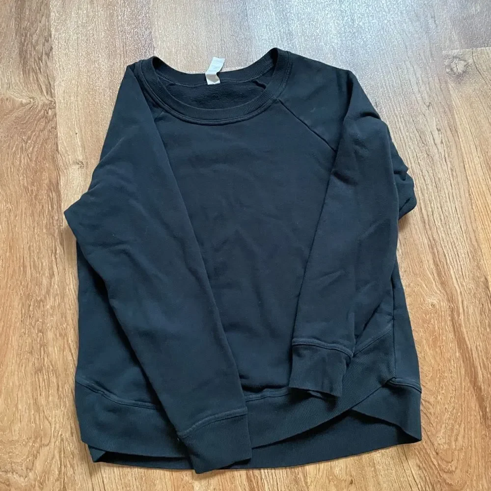 Balance Collection black sweatshirt - Picture 3 of 9